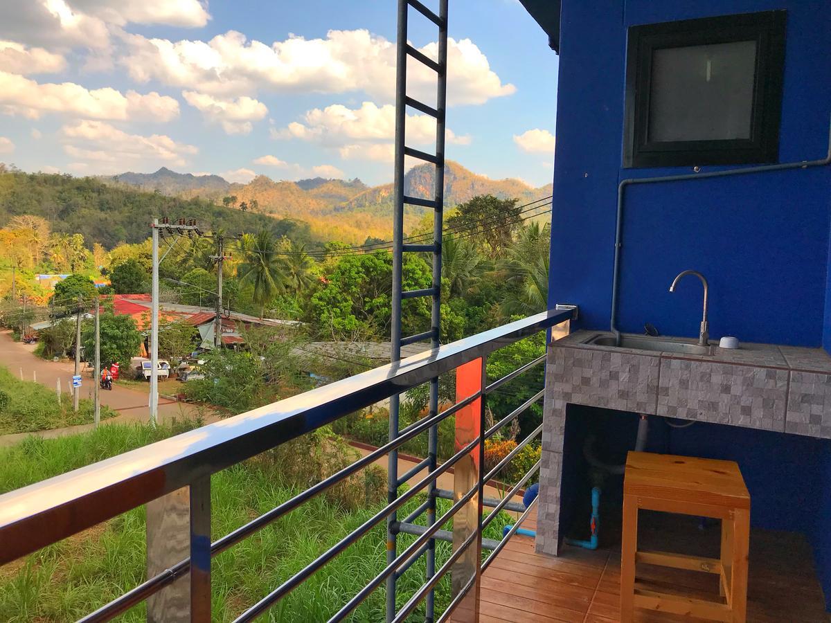 The Rabbit House Hotel Thong Pha Phum Bagian luar foto