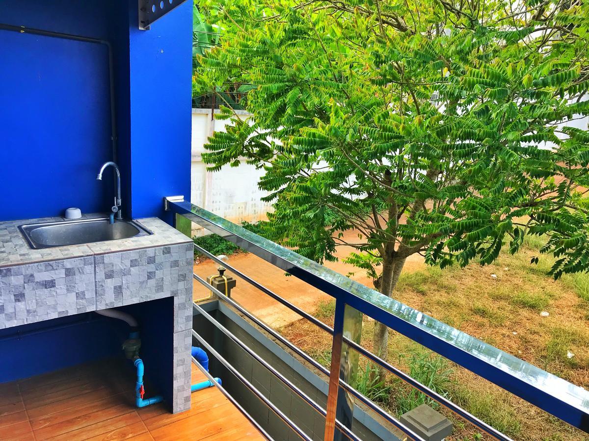The Rabbit House Hotel Thong Pha Phum Bagian luar foto