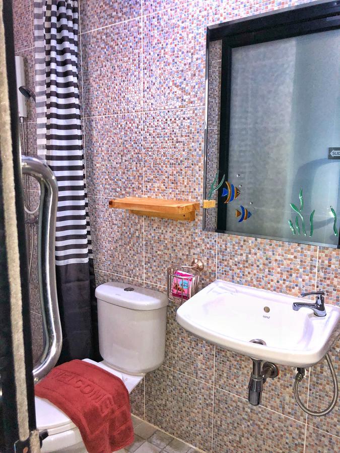 The Rabbit House Hotel Thong Pha Phum Bagian luar foto